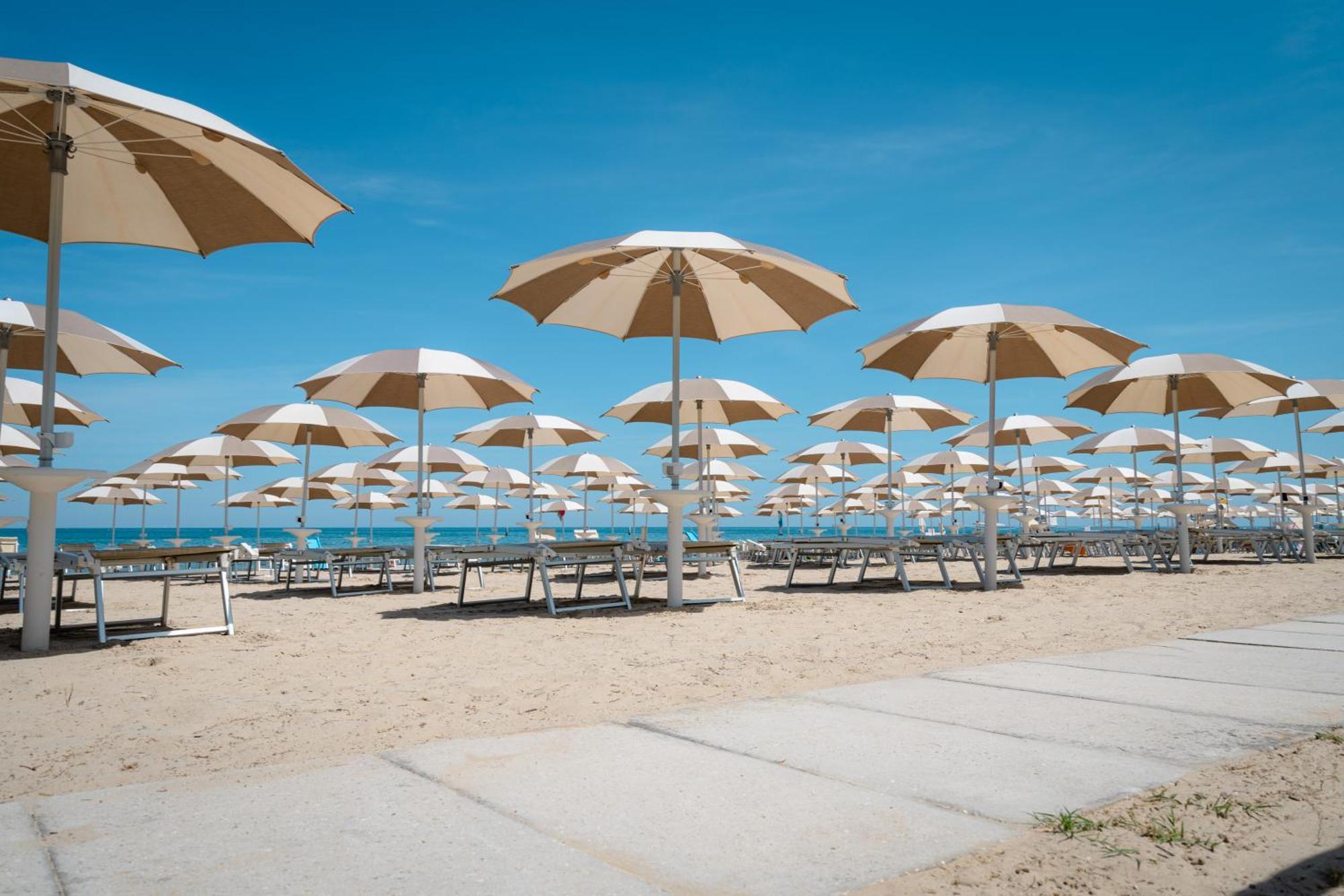 Club Del Sole Stork Family Collection Otel Giulianova Dış mekan fotoğraf